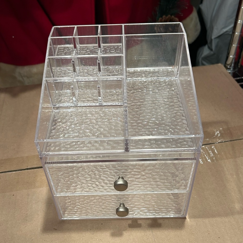 Cosmetics/Toiletries/Jewelry Organizer